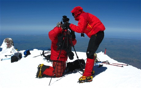 Гуглеры Дан Фрединбург и Ян Роуш на вершине Эльбруса (Флориан Нагл)