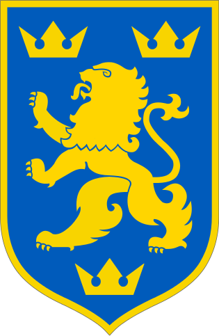 В результате эти символы - льва и три короны - соединили в одной эмблеме 